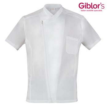 El uniforme blanco ligero de manga corta para el sector médico está disponible en línea.