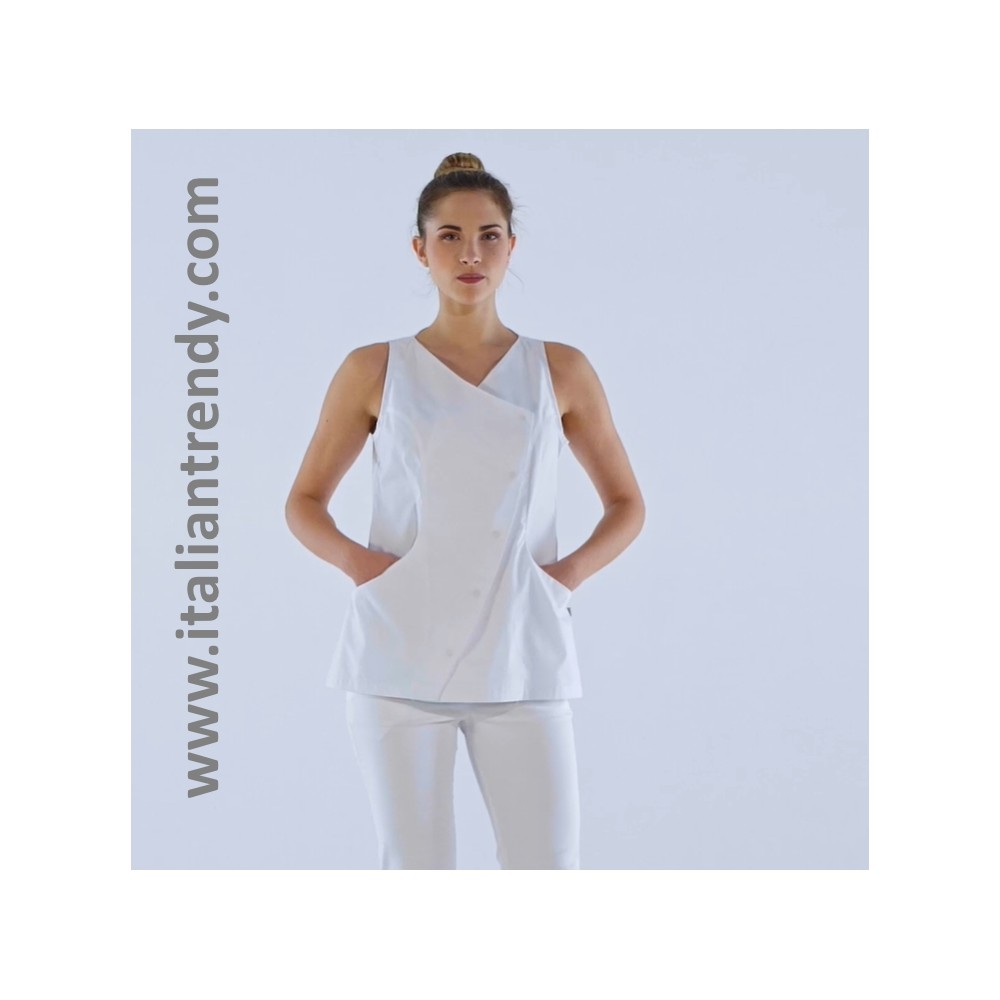 Camiseta blanca de mujer abotonada para centro de estética y spa sara italiantrendy Q2K00236 3