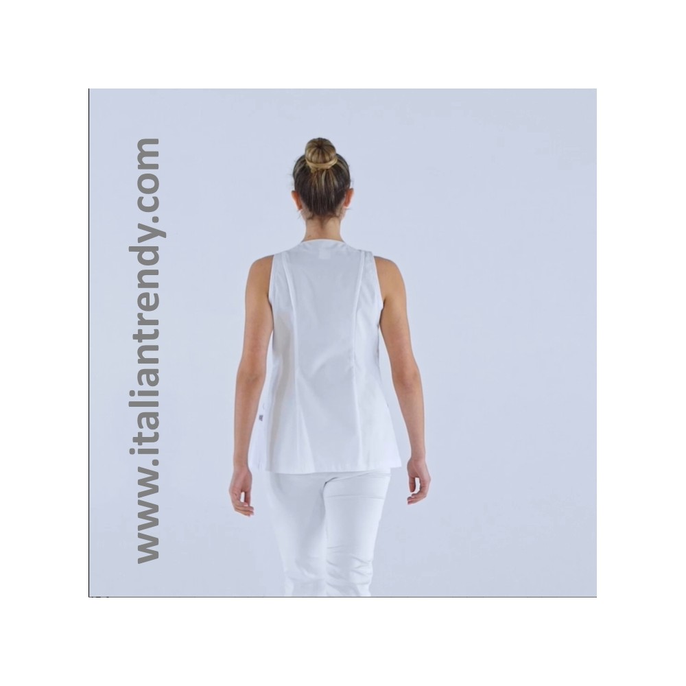 Camiseta blanca de mujer abotonada para centro de estética y spa sara italiantrendy Q2K00236 3