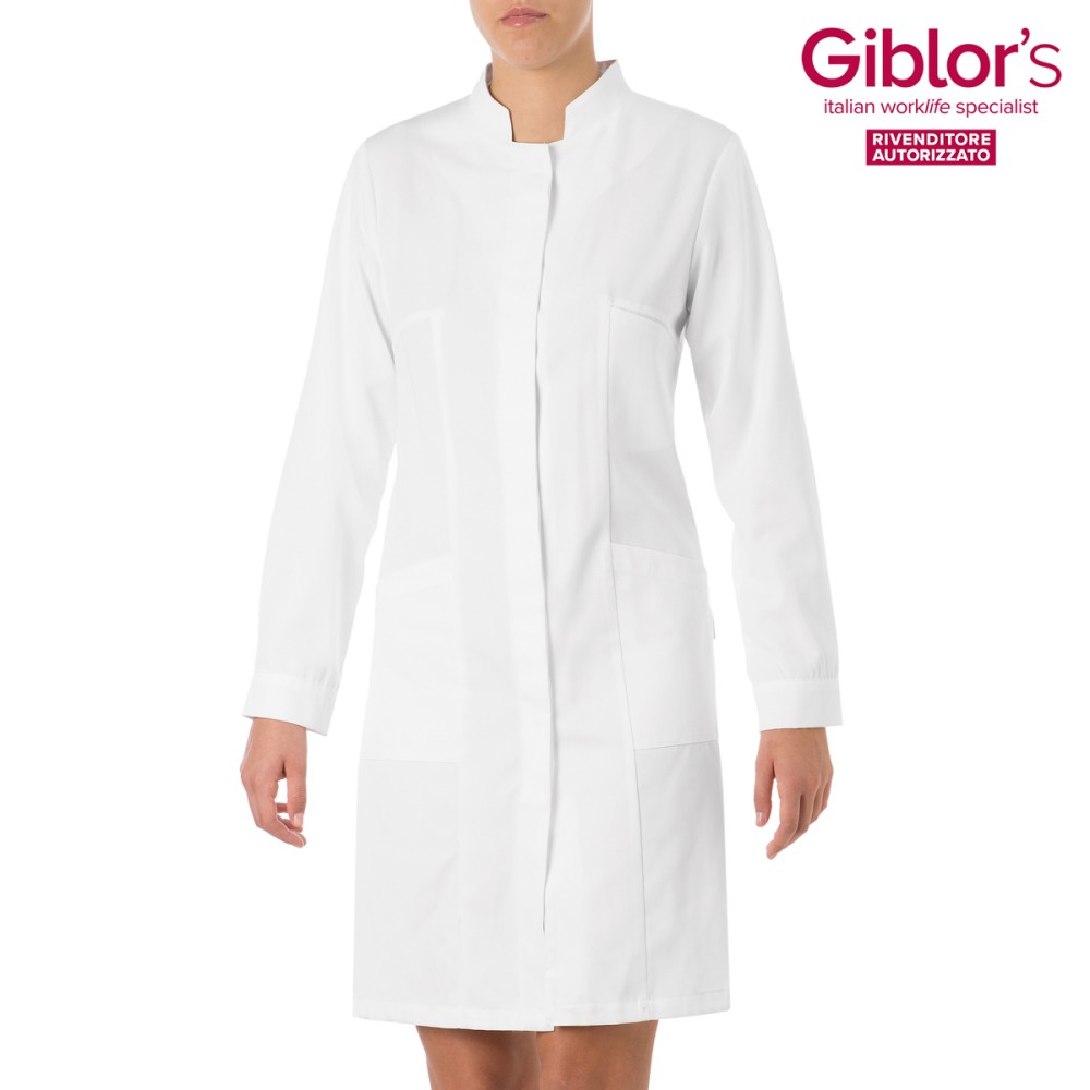 Blouse blanche pour femme à col mandarin, coupe cintrée, avec boutons dissimulés. Pour le secteur médical, laboratoire, pharmaci